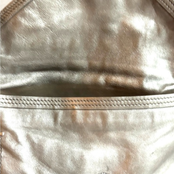 Marc by Marc Jacob’s Silver Leather Crossbody Bag - Picture 7 of 10